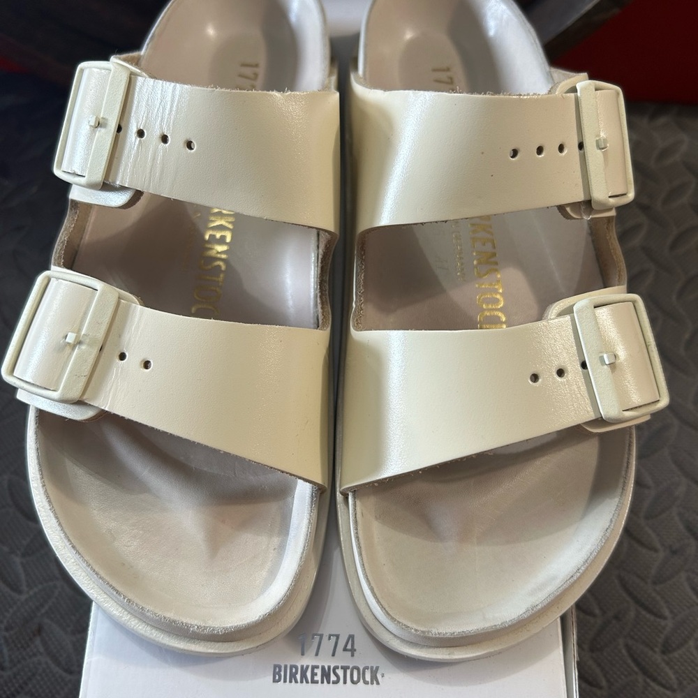 Birkenstock Vanilla Arizona Sandals